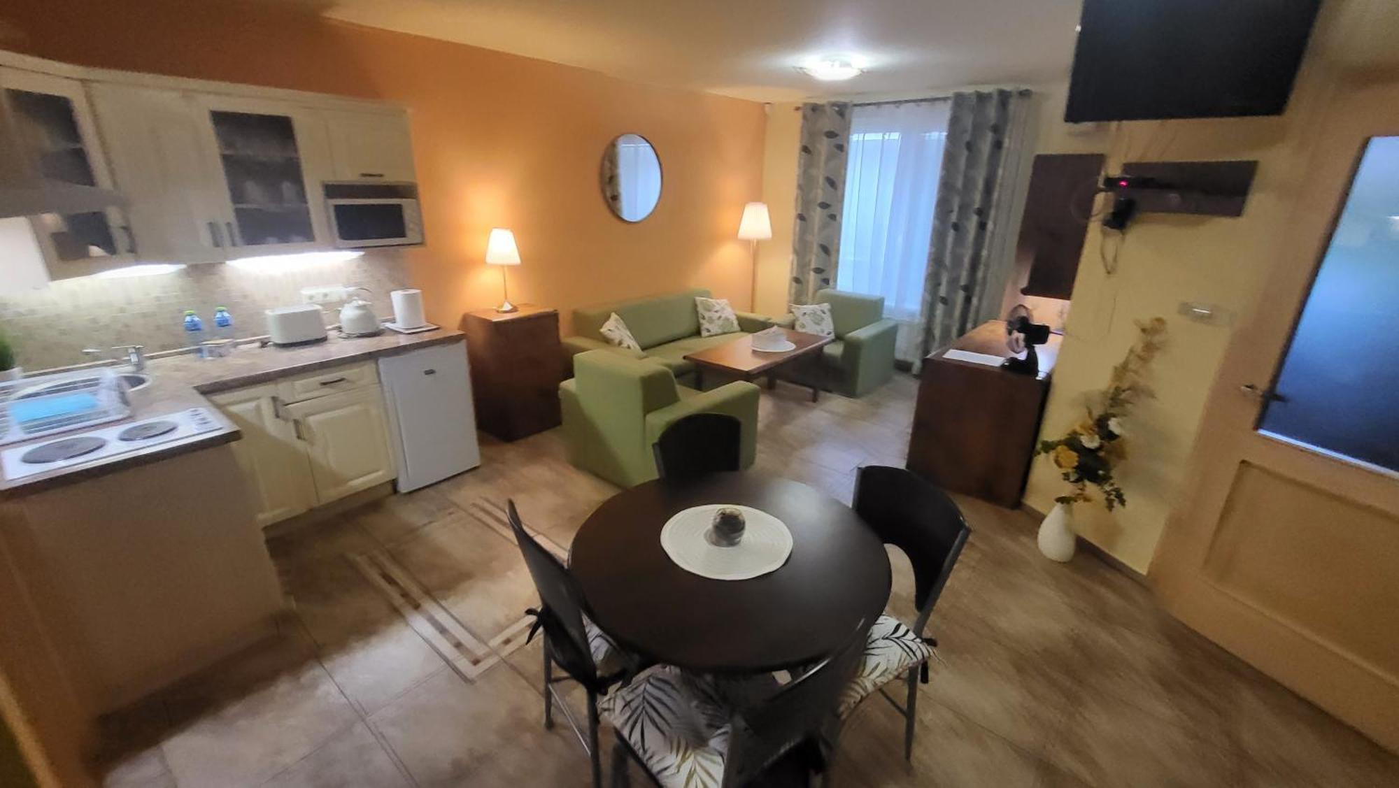 Selfness Roznava Aparthotel Kültér fotó
